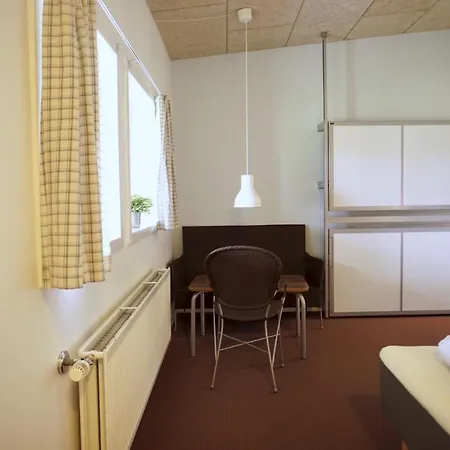 Danhostel * Ishoj